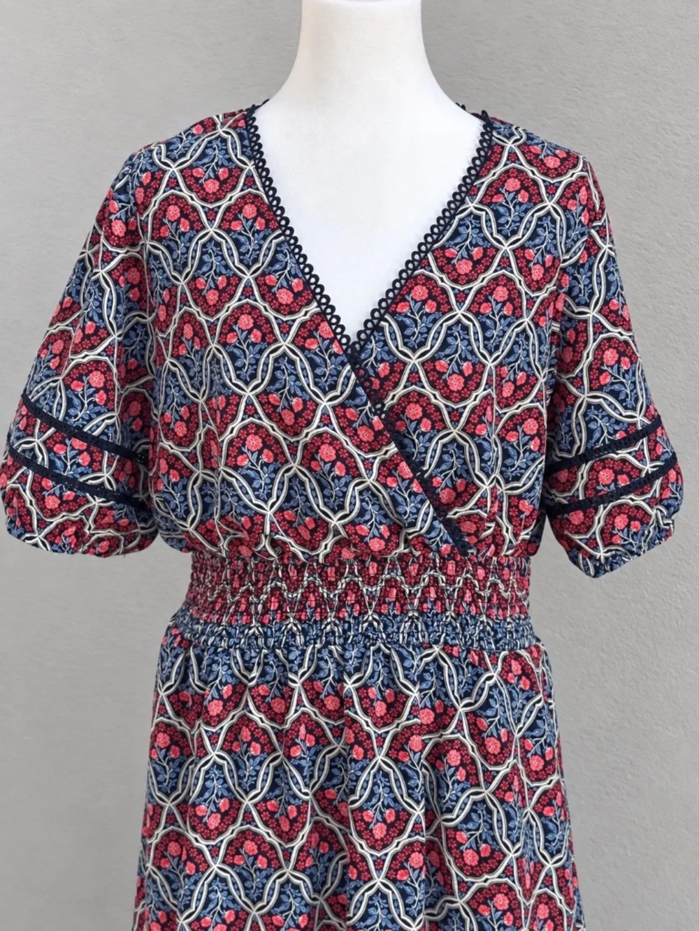 Draper James Smocked Waist V-Neck Midi Dress Navy Pink Floral w/pockets Large